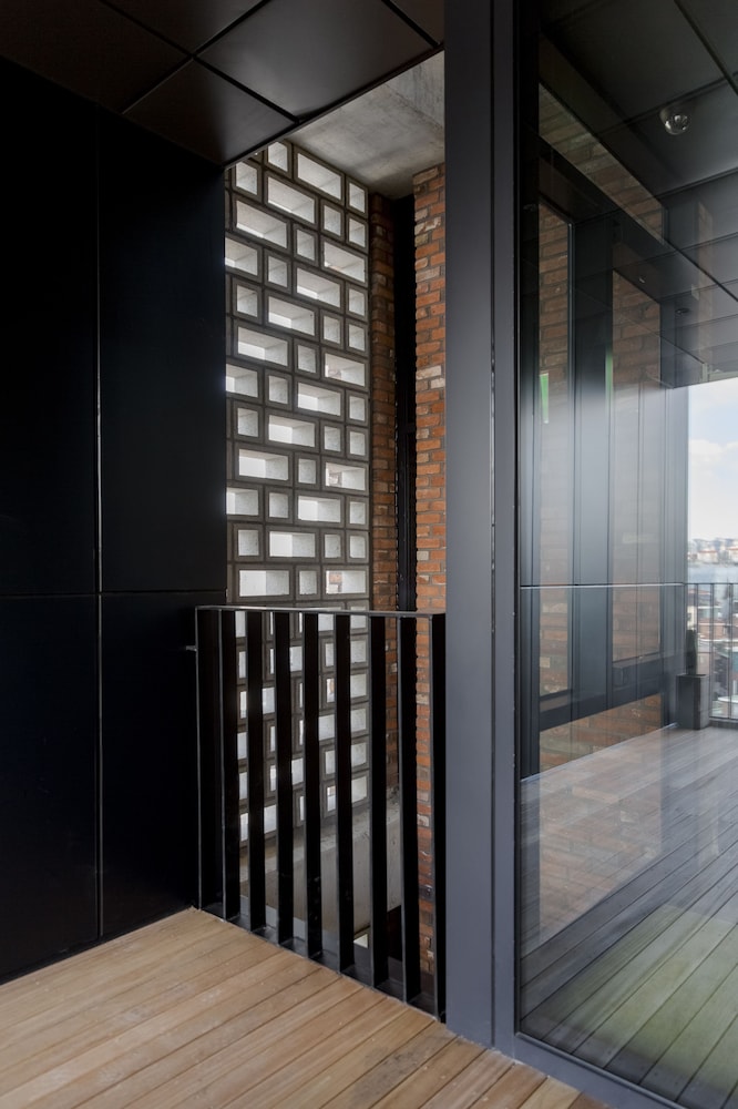 Handpicked Hotel & Collections 5/37