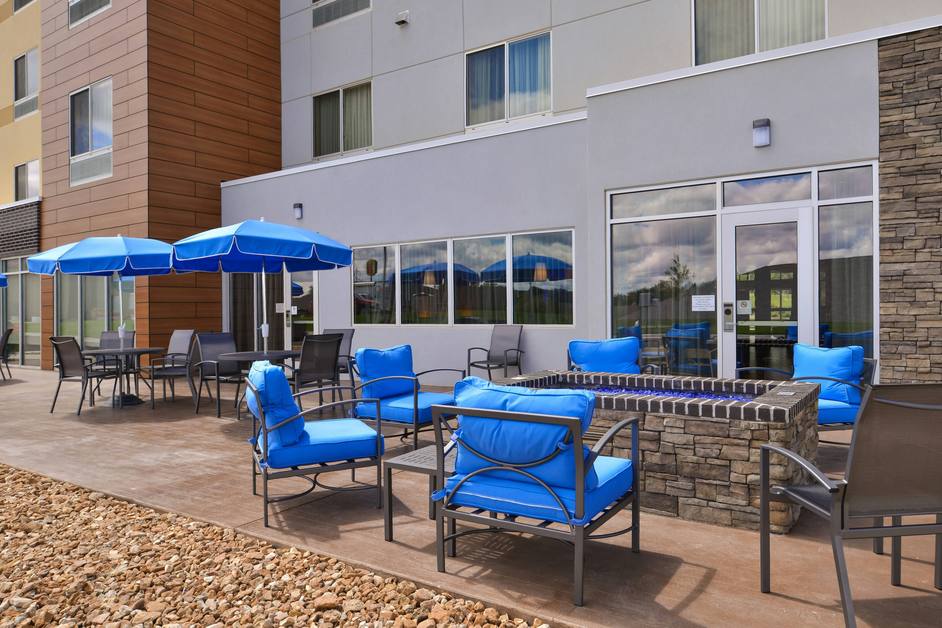 FAIRFIELD INN & SUITES WARRENSBURG 17/27