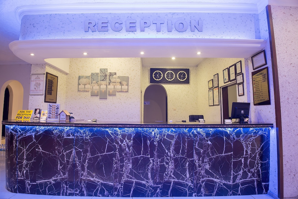 Kleopatra Arsi Hotel 11/78