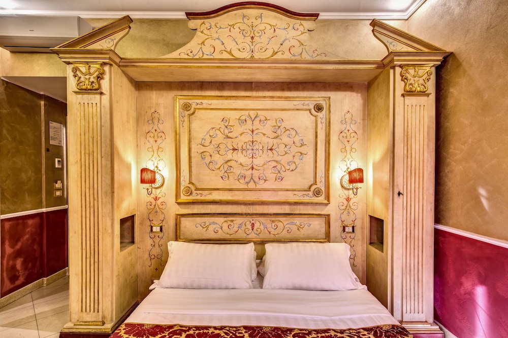 ROOM, SINGLE, DOUBLE BED
