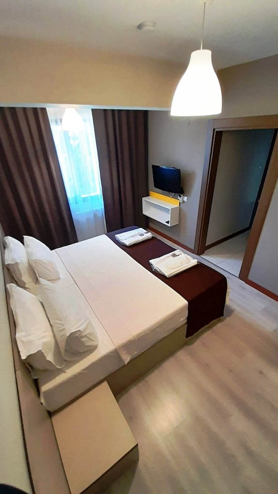 Moda Hotel 25/50