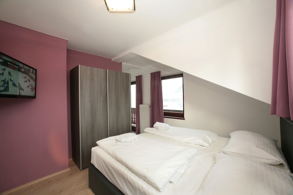 COMFORT, DOUBLE BED, BALCONY