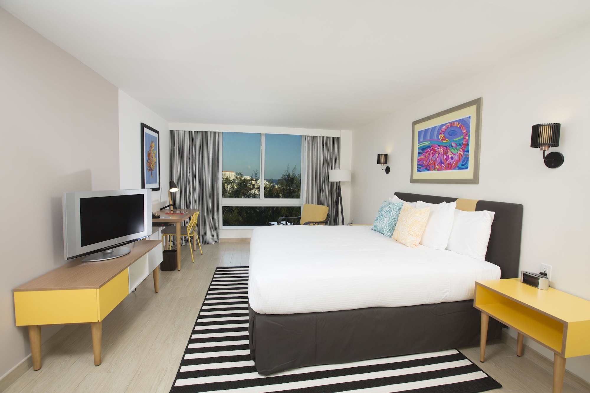 Room, King Bed, Island View, Adult Only