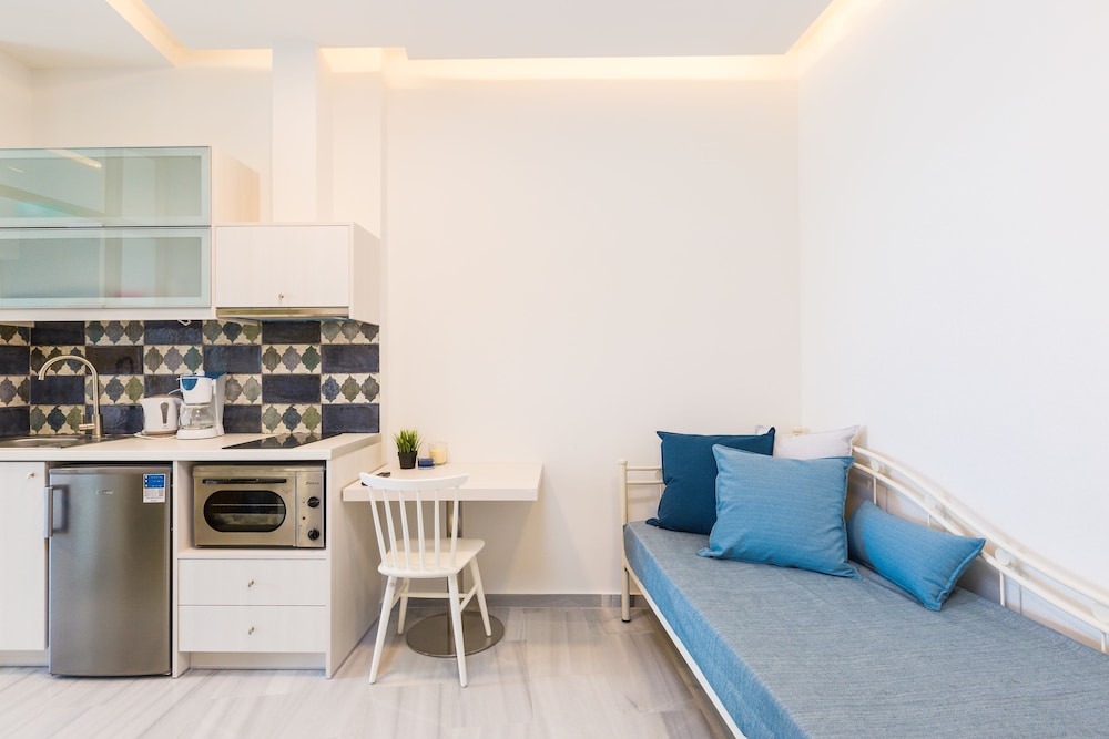 Meltemi Coast Suites 42/68