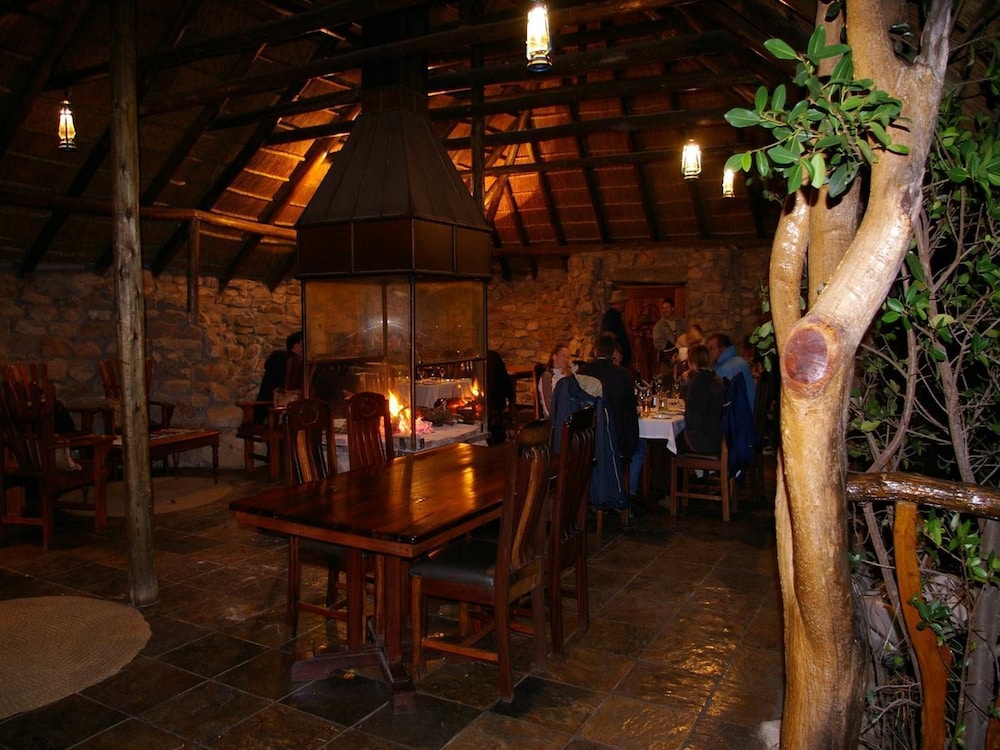Inkwenkwezi Private Game Reserve 25/50