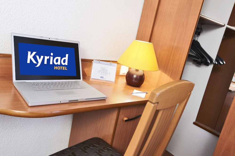 Kyriad Toulon Est La Garde 30/34