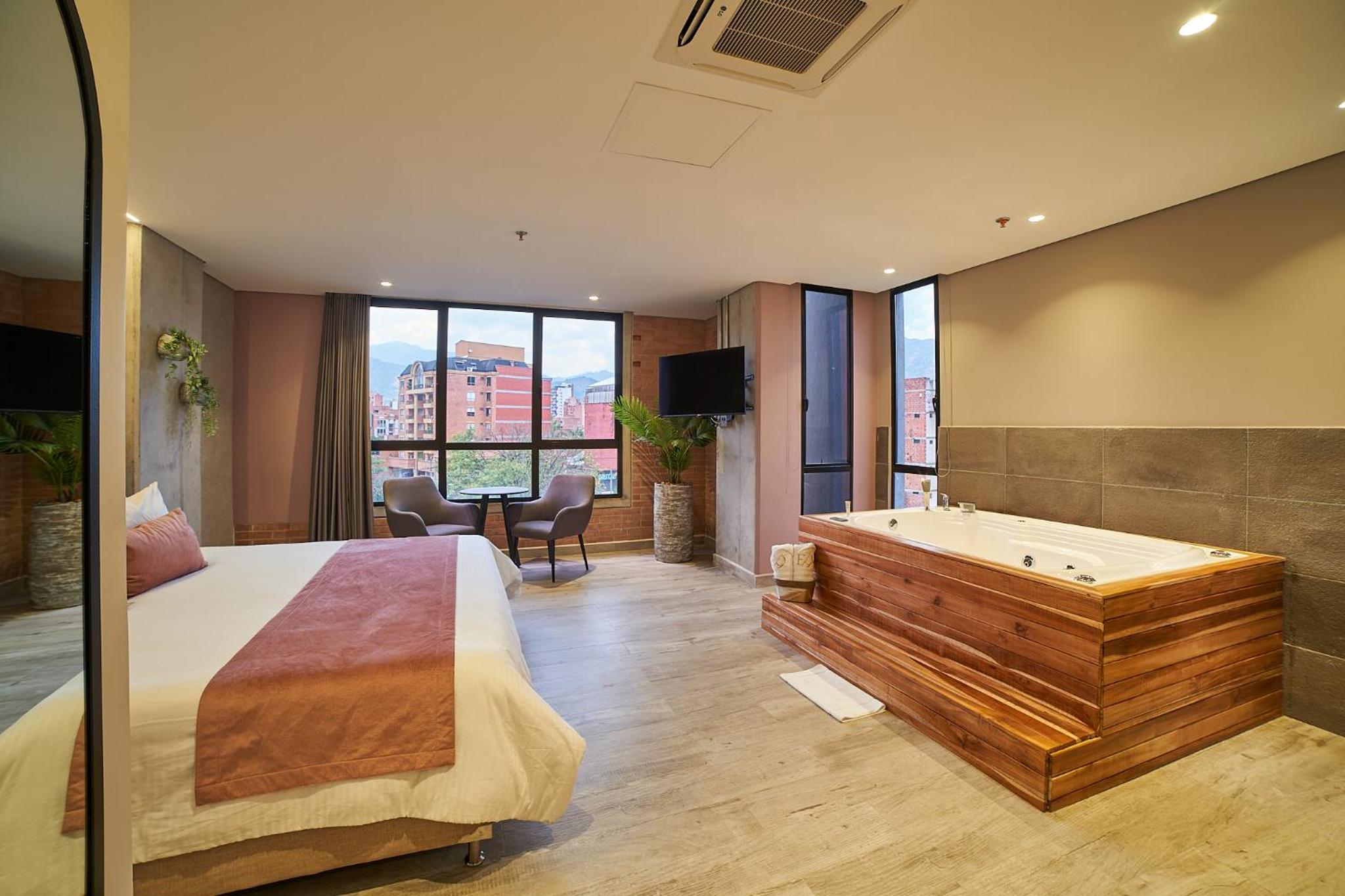 جناح بسرير كينج بجاكوزي، Eutopiq Hotel 5/10