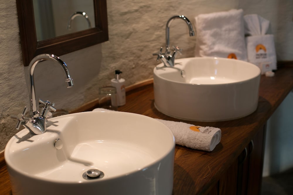 Mopane Bush Lodge 33/34