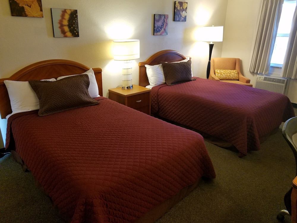 West Plains Motel 16/56