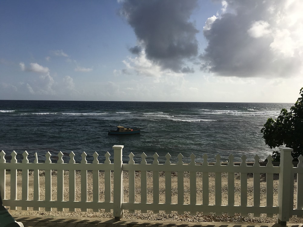 The Atlantis Historic Inn 58/71