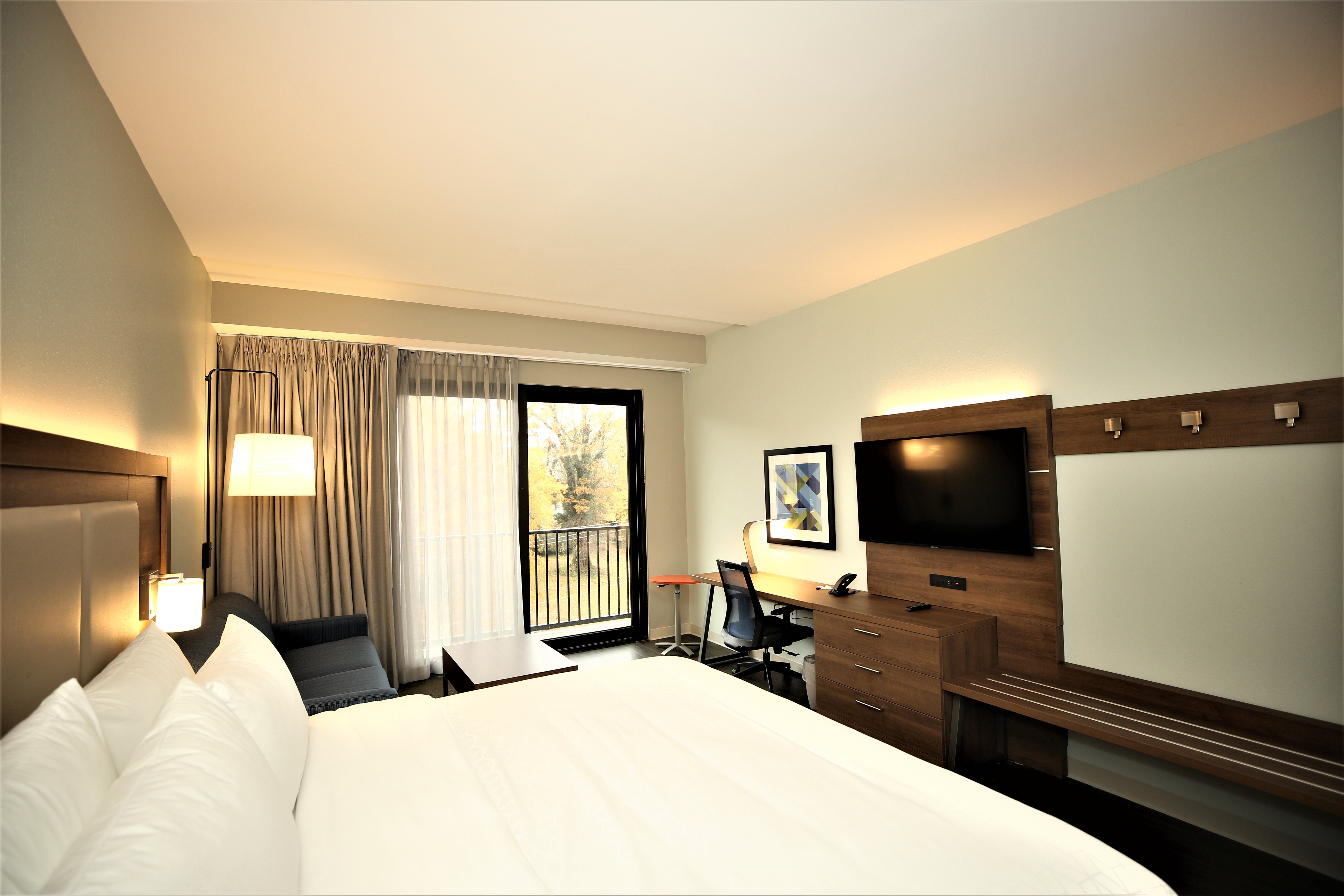 Feature, King Bed