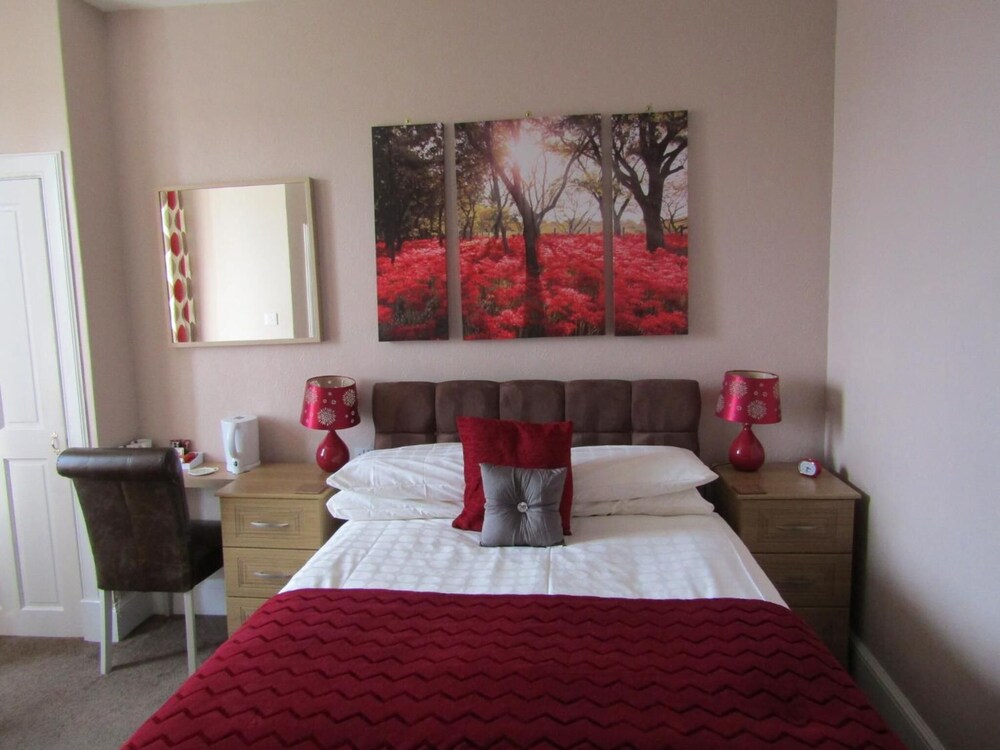 Adelphi Villa 13/39
