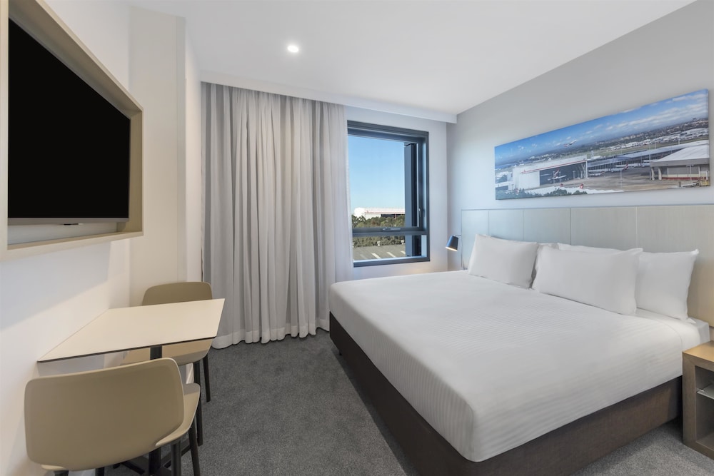 Travelodge Hotel Sydney Airport 12/28
