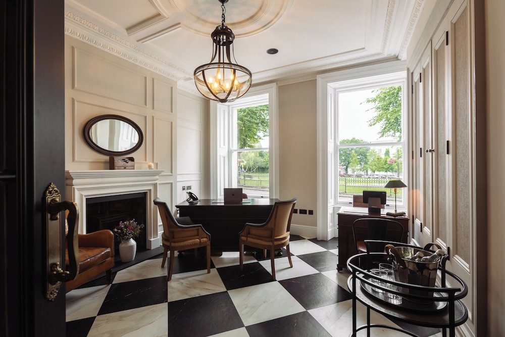 The Regency 34/49