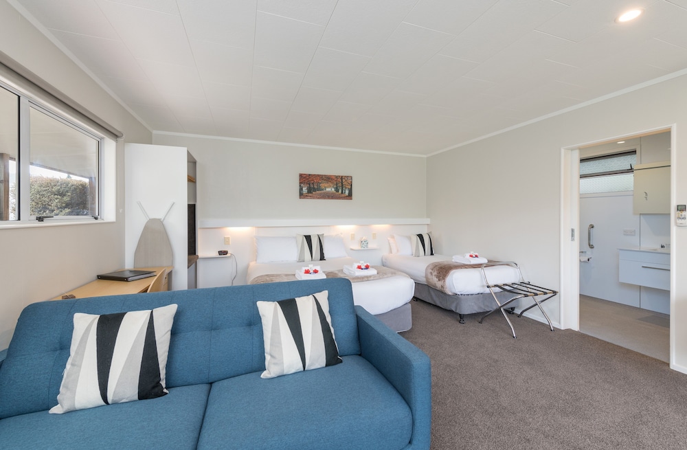 Abbey Court Motel 13/32