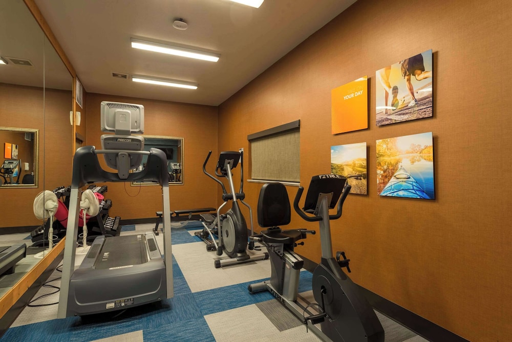 Comfort Inn Suites 40/75