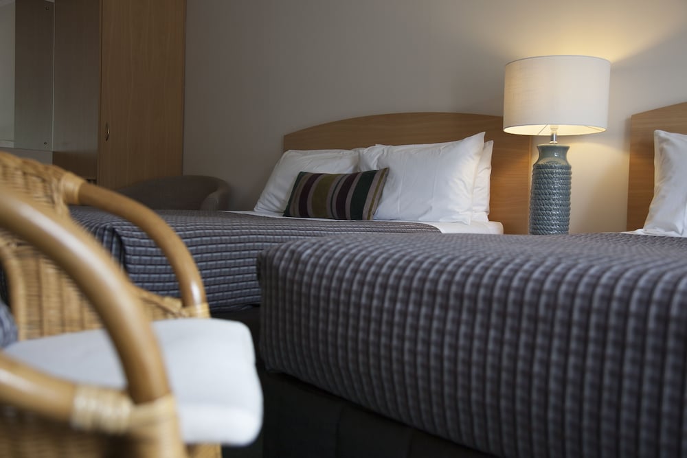 Greenlane Manor Motel 13/57
