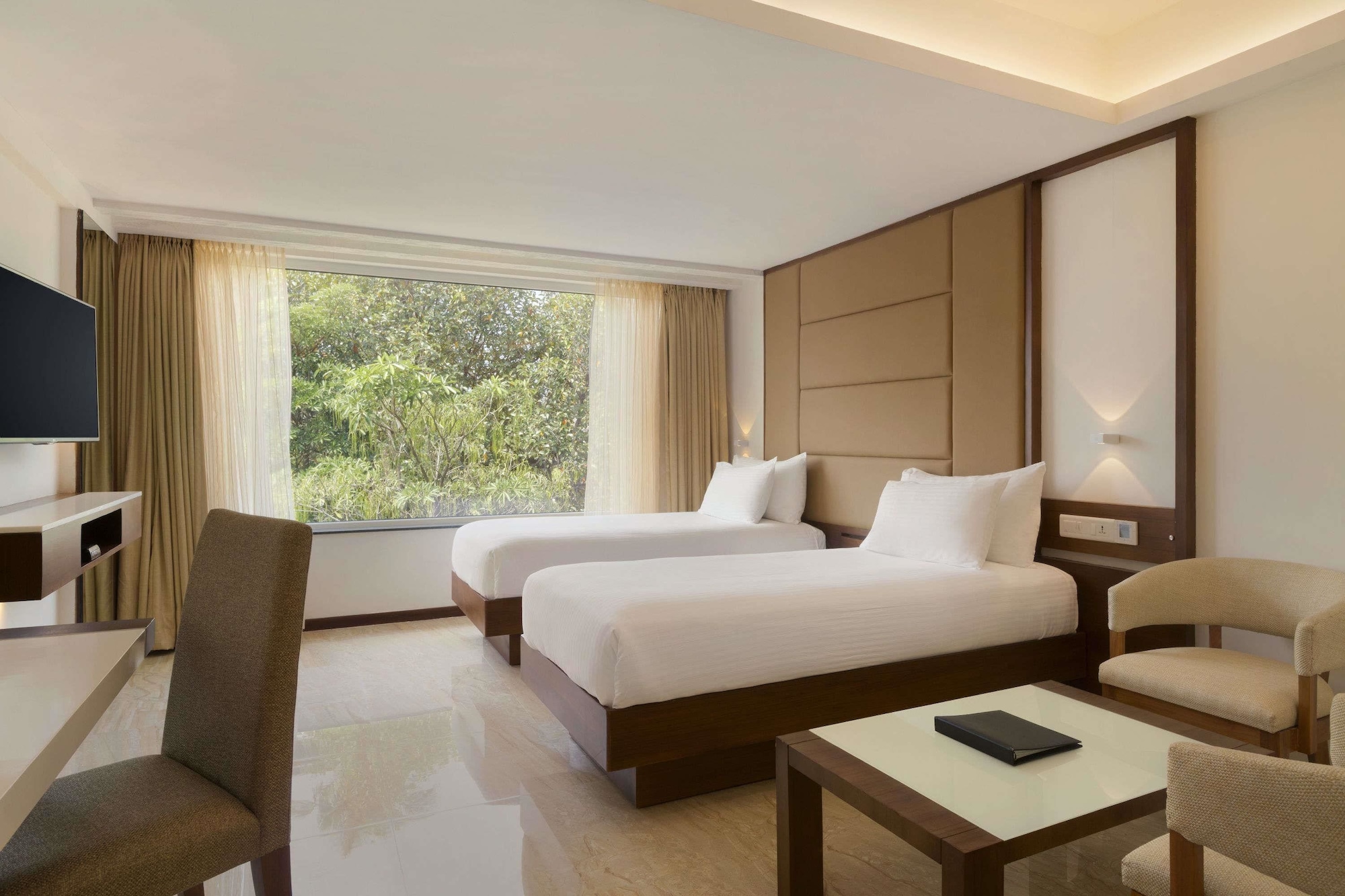 LUXURY, SINGLE BED