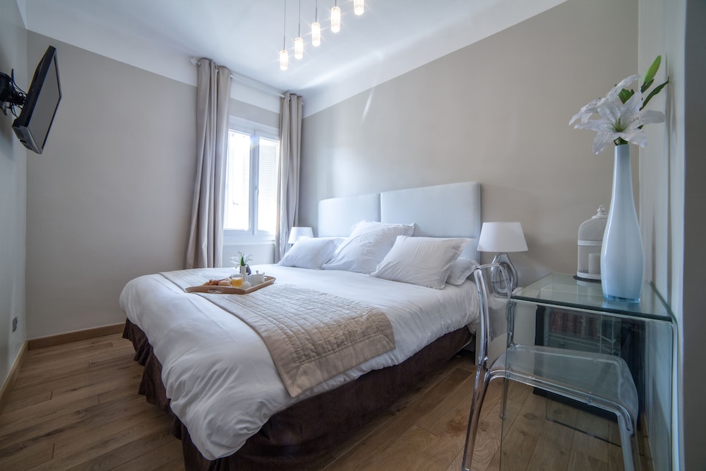 HOTEL DE FRANCE 17/38