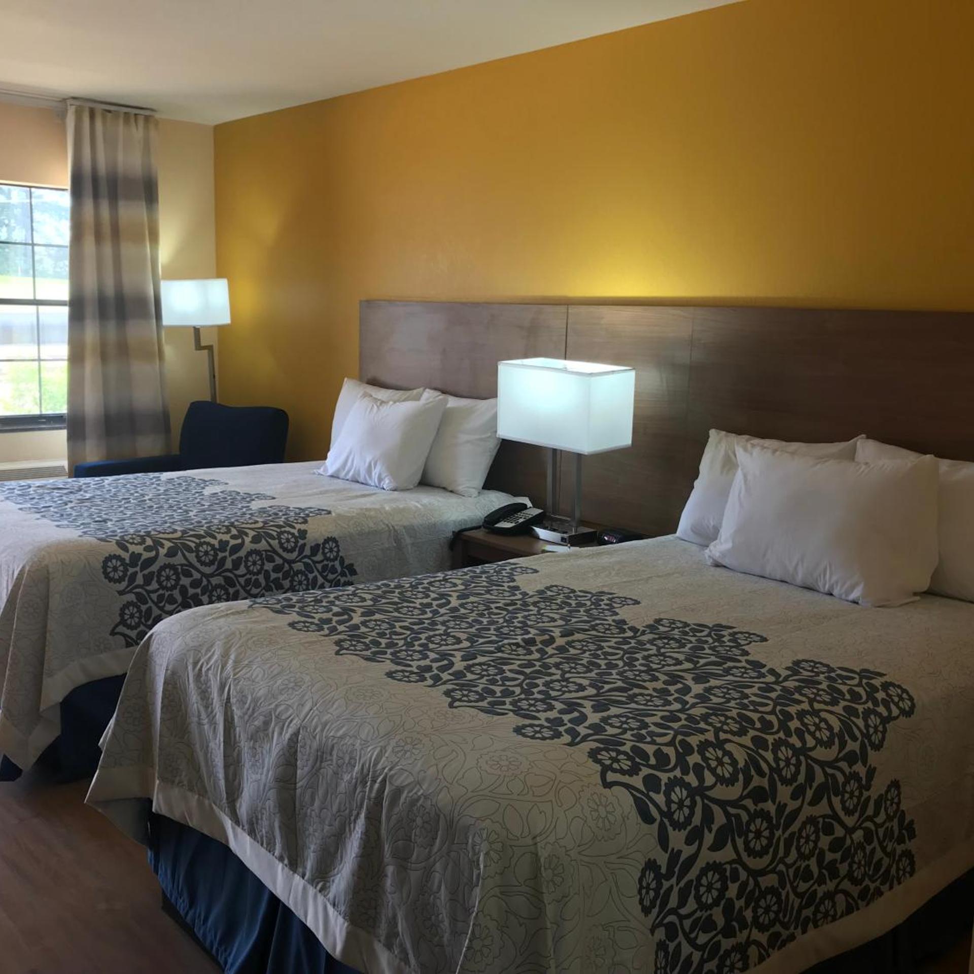 غرفة ديلوكس بسريرين مزدوجين، Days Inn By Wyndham Batesville 4/8