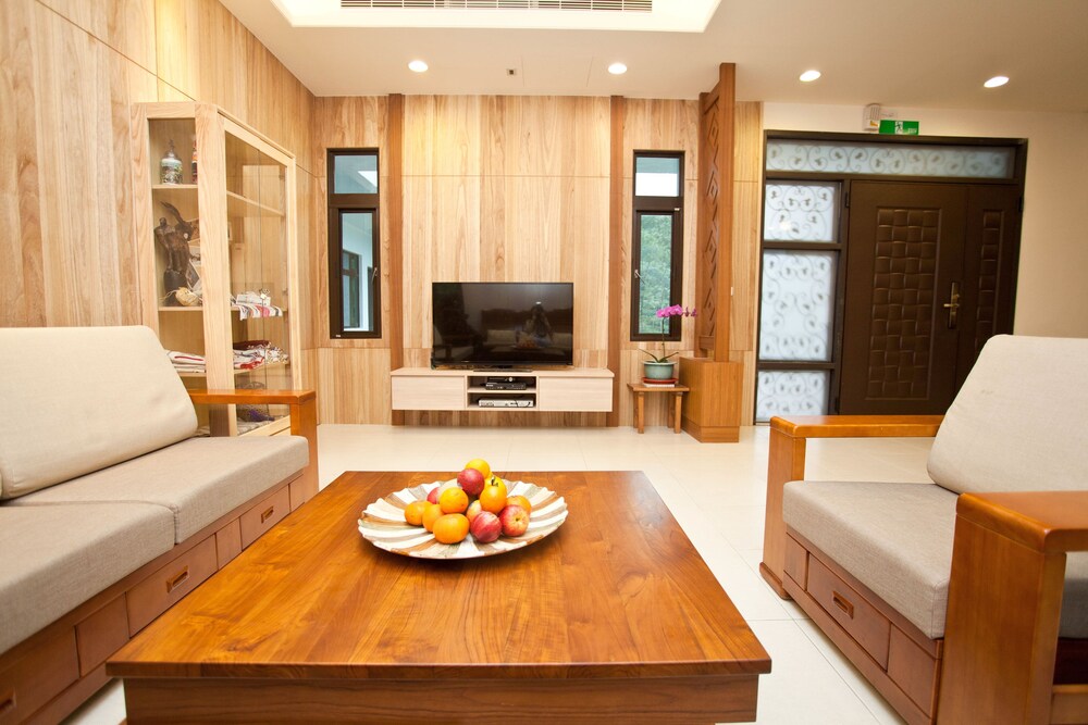 Li Wu Zuo Can B&amp;B 48/71