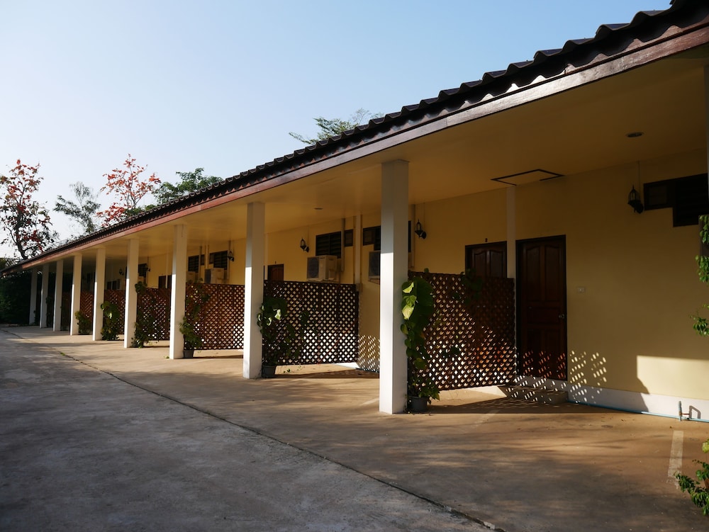 Suanluang Garden View Resort 7/70