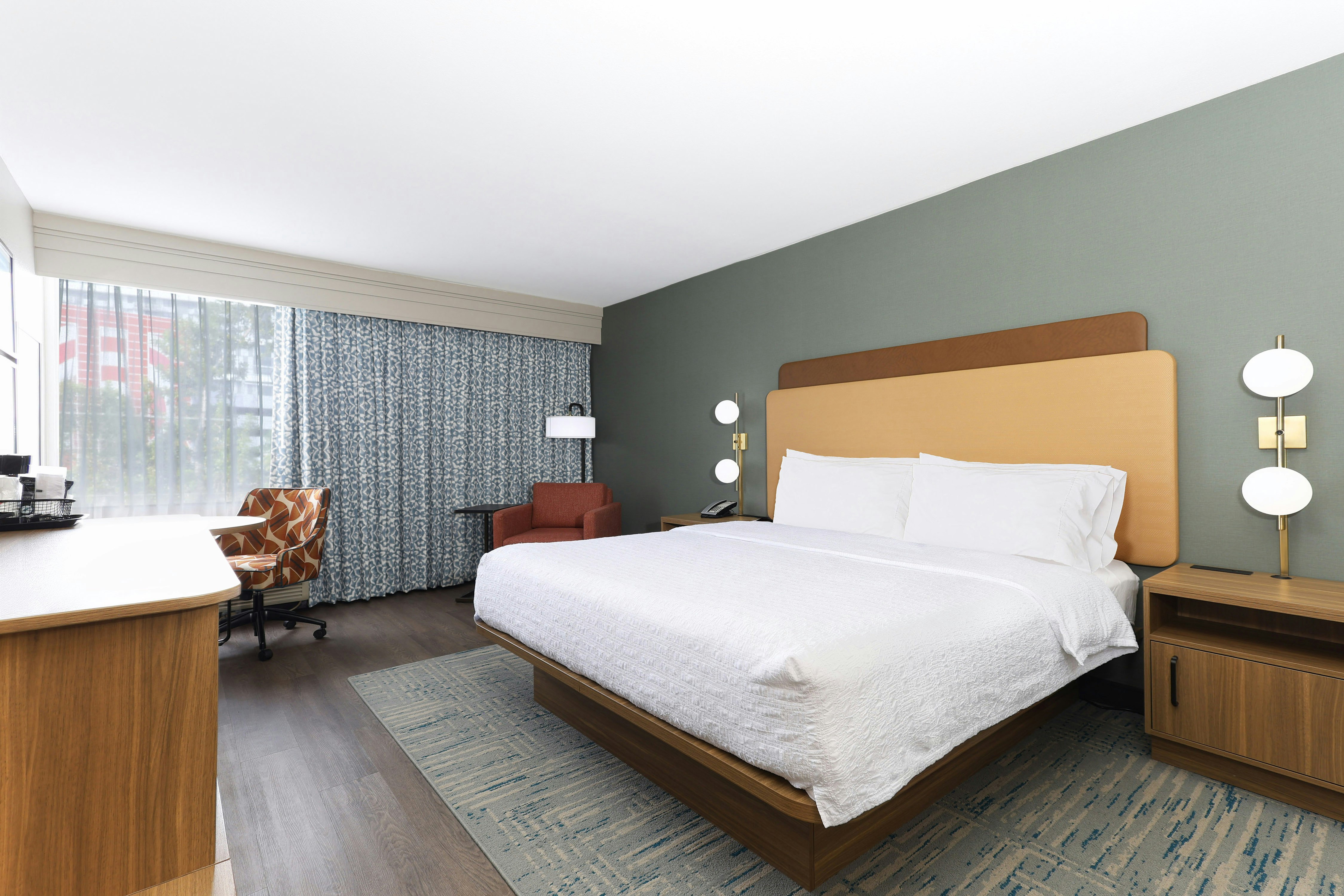 ROOM, KING BED