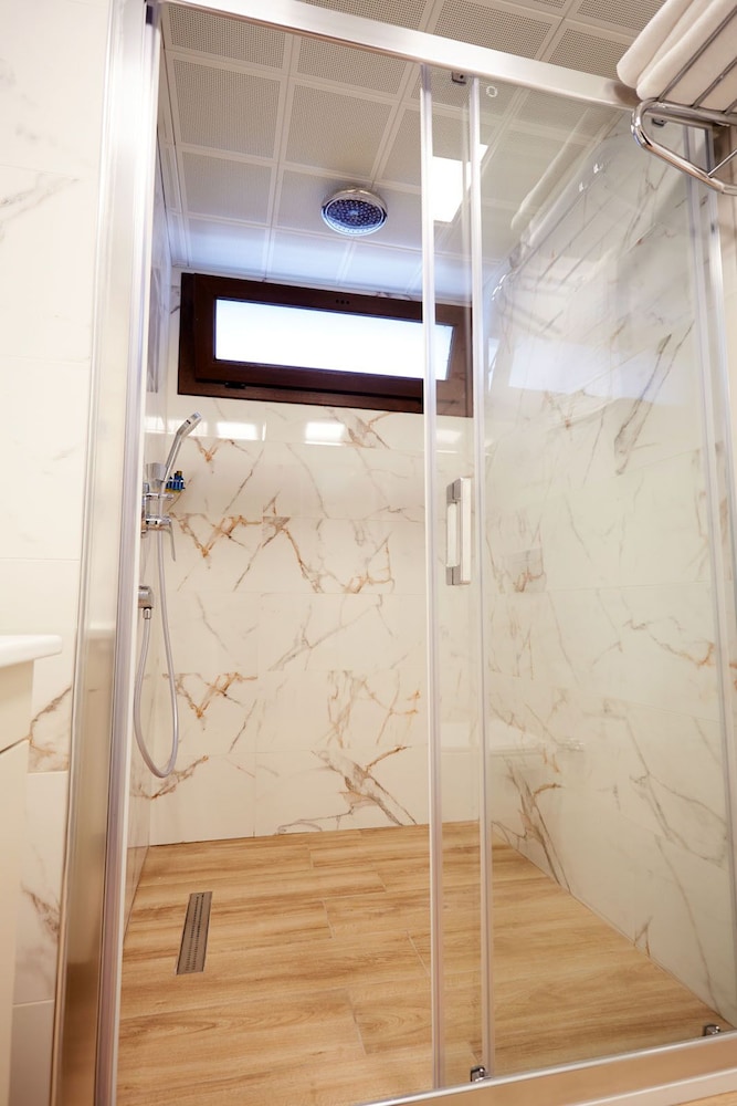 Mira Otel Alsancak 20/34