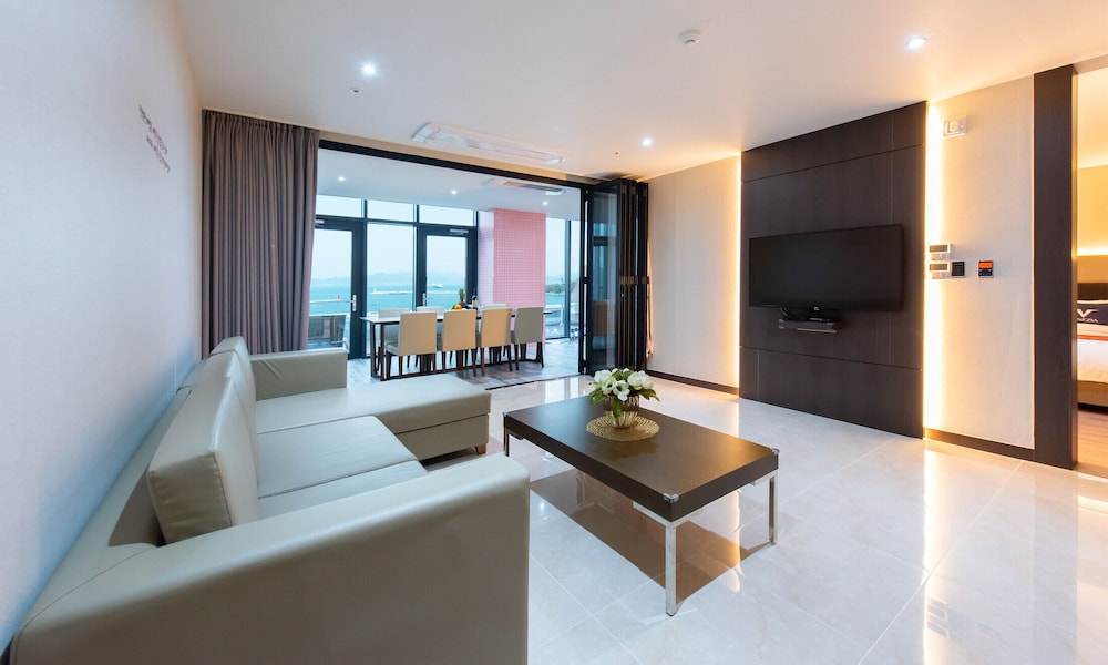 Yeosu Venezia Hotel & Suites 25/50