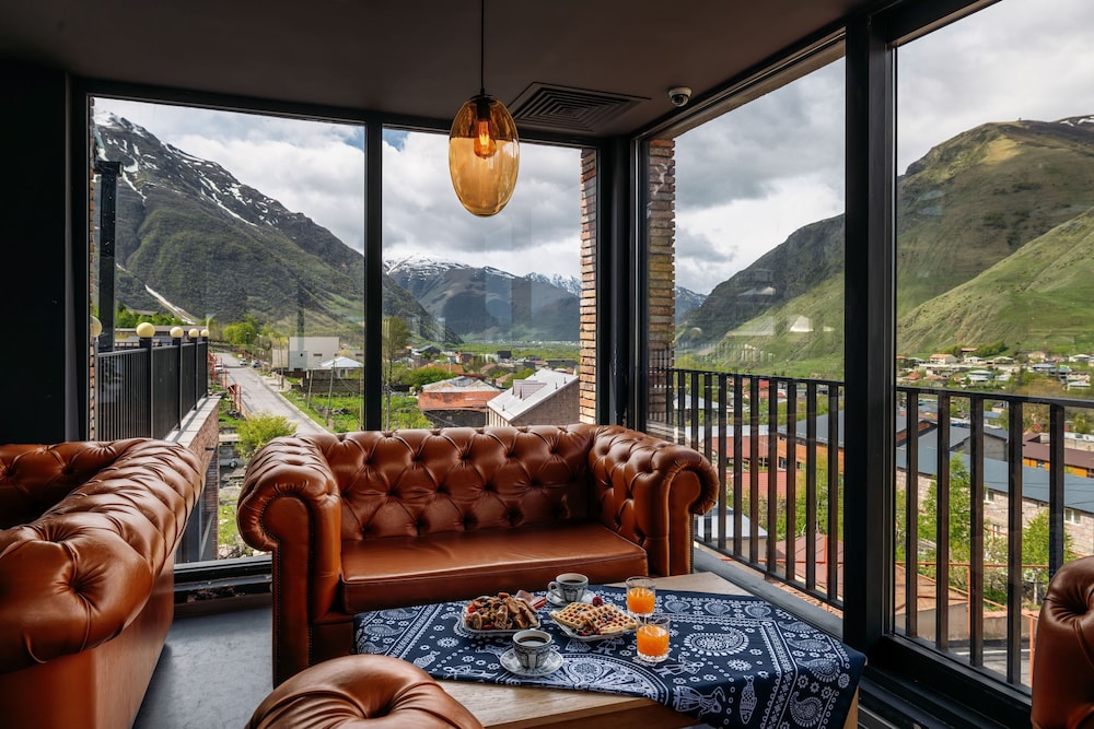 Hotel Memoir Kazbegi 26/50