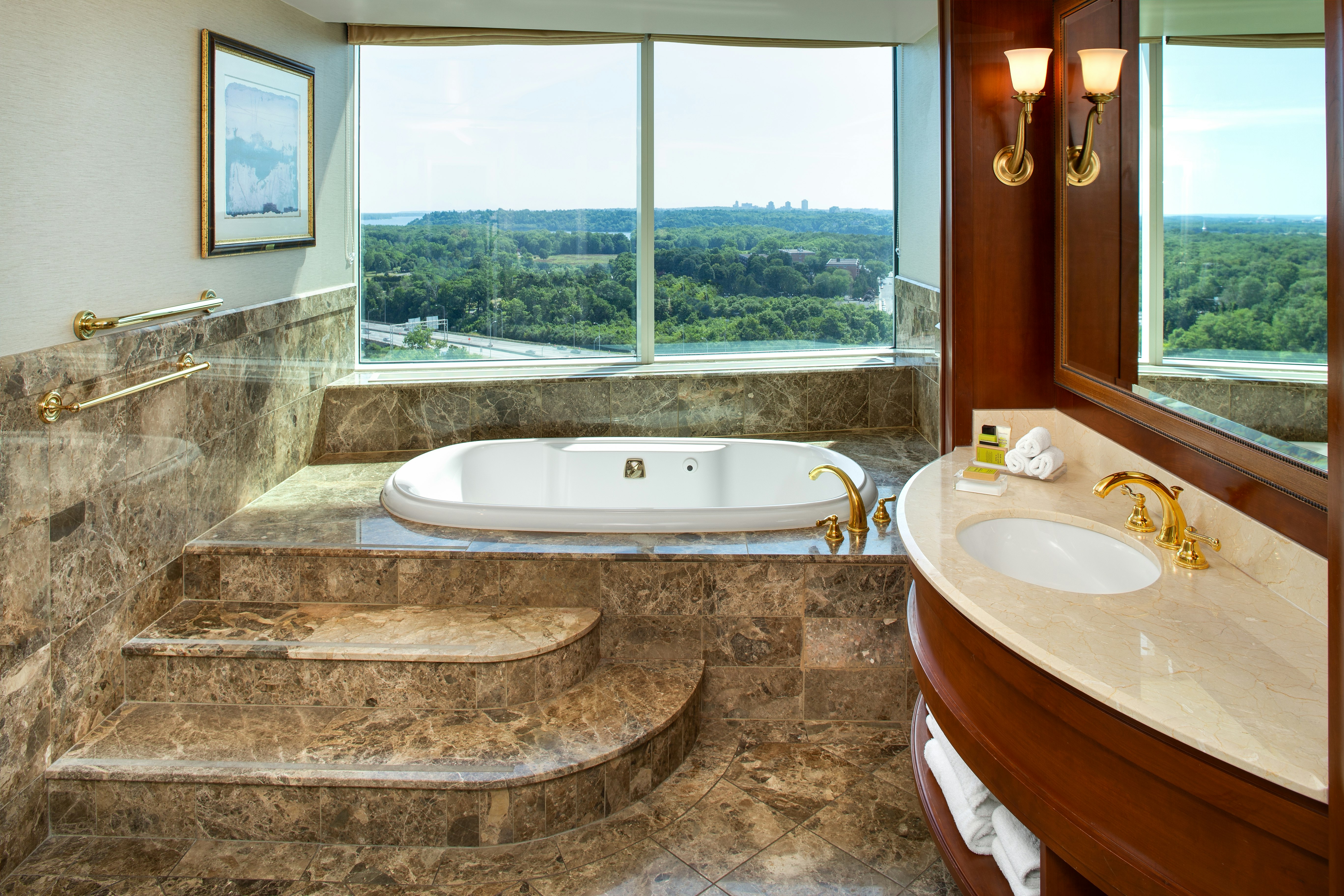 جناح بسرير كينج بغرفة نوم واحدة بحوض جاكوزي، Hilton Lac Leamy 4/6