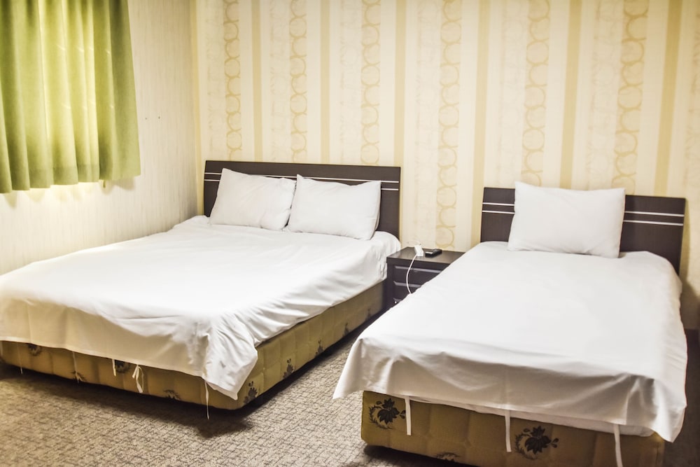 Olle Tourist Hotel 20/40