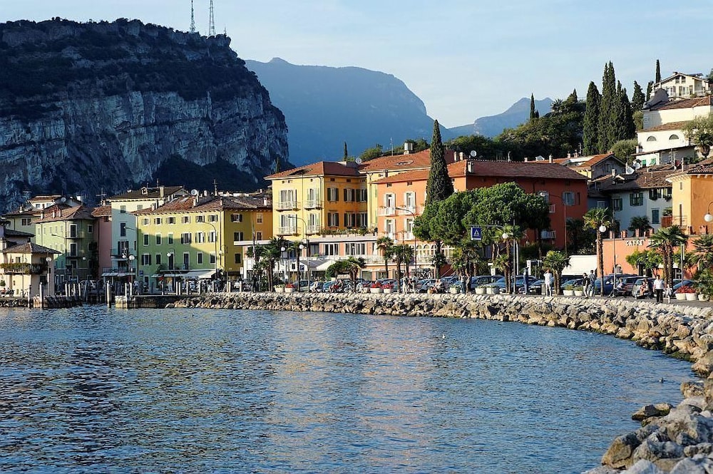 Al Caminetto 26/34