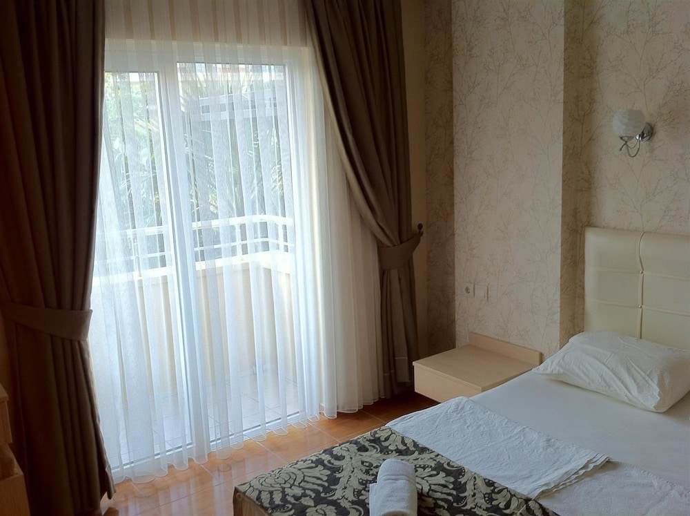 Marsyas Hotel 28/44