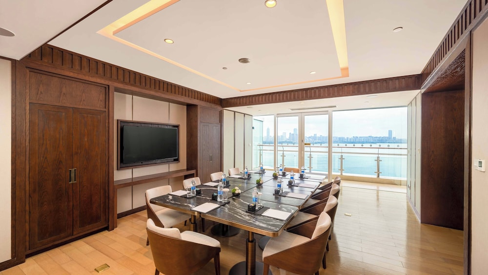 Hualuxe Hotels Resorts Haikou Seaview 35/49