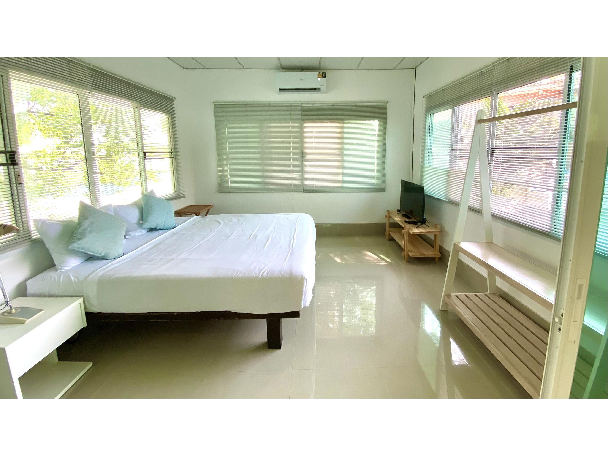 Family Suite, Panorama