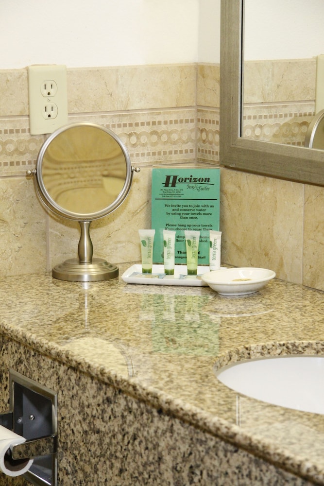 Horizon Inn and Suites 7/62