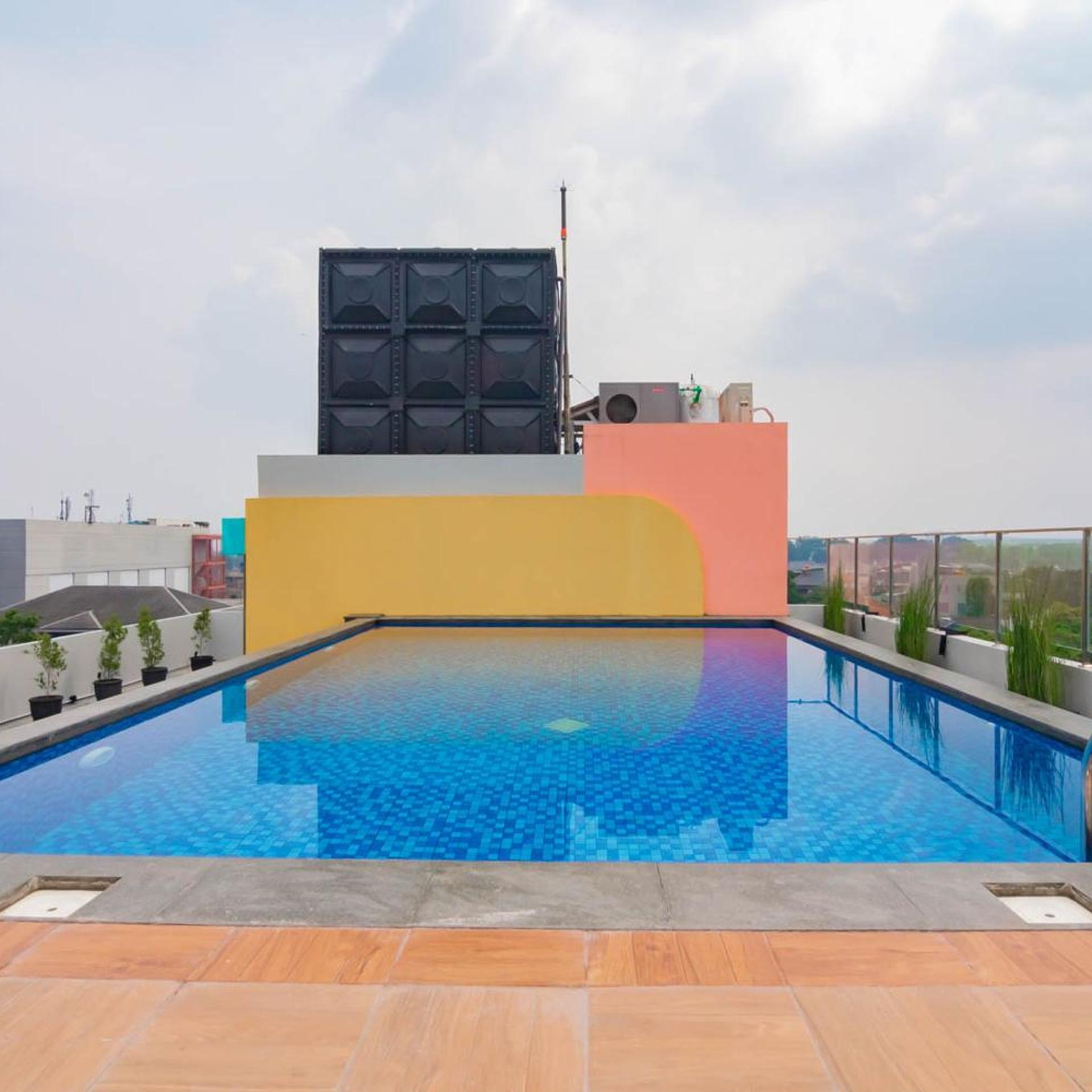 Sans Hotel Alexander Bandung 7/66