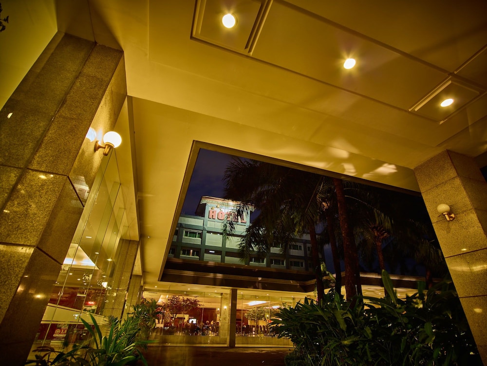 Aston Cimone Hotel & Convention Center 12/73