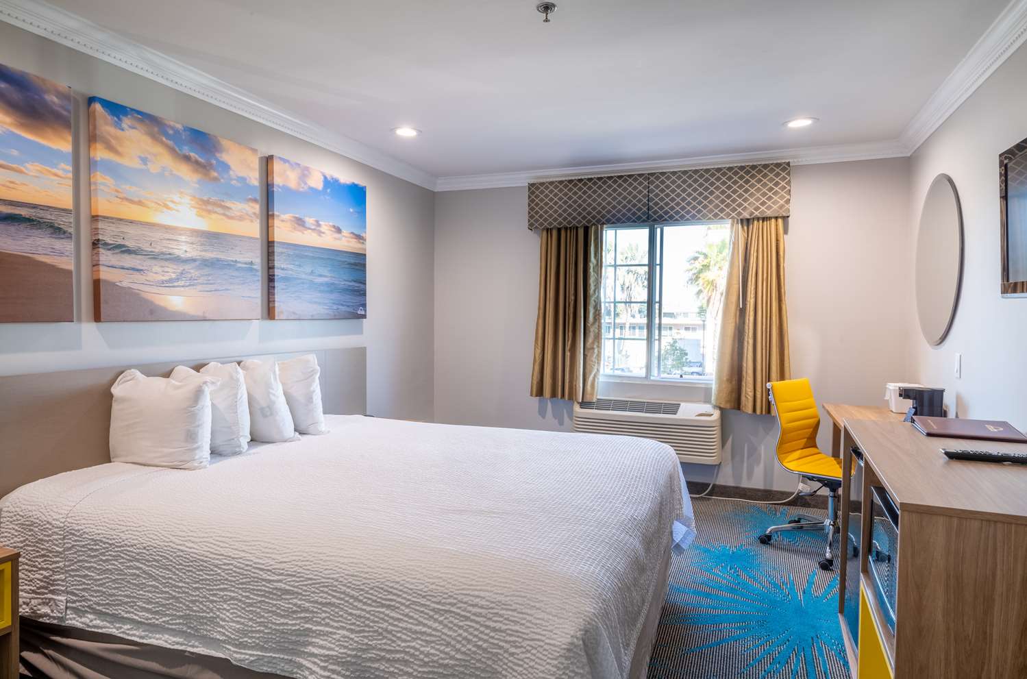 Days Inn by Wyndham Santa Monica 14/45