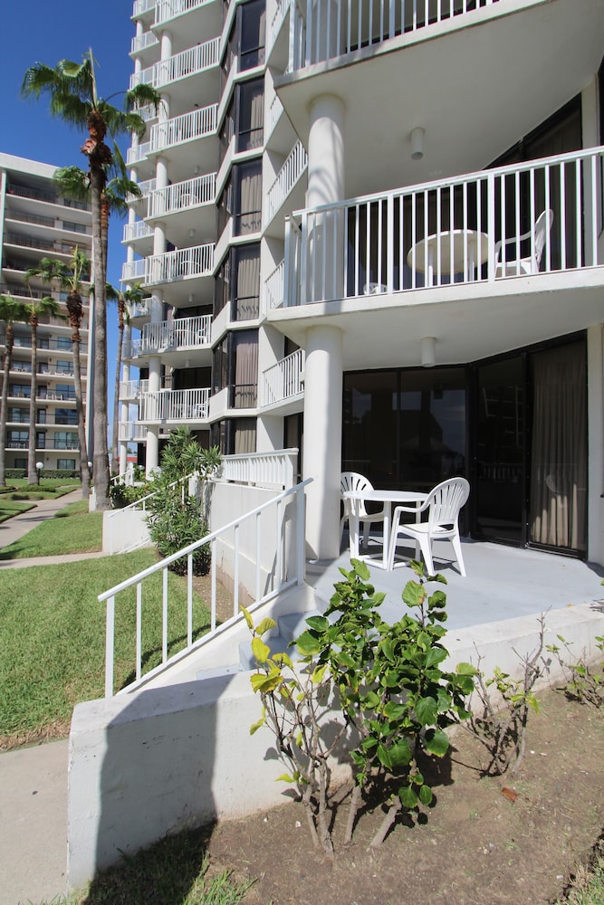 Royale Beach and Tennis Club, a VRI resort 4/49