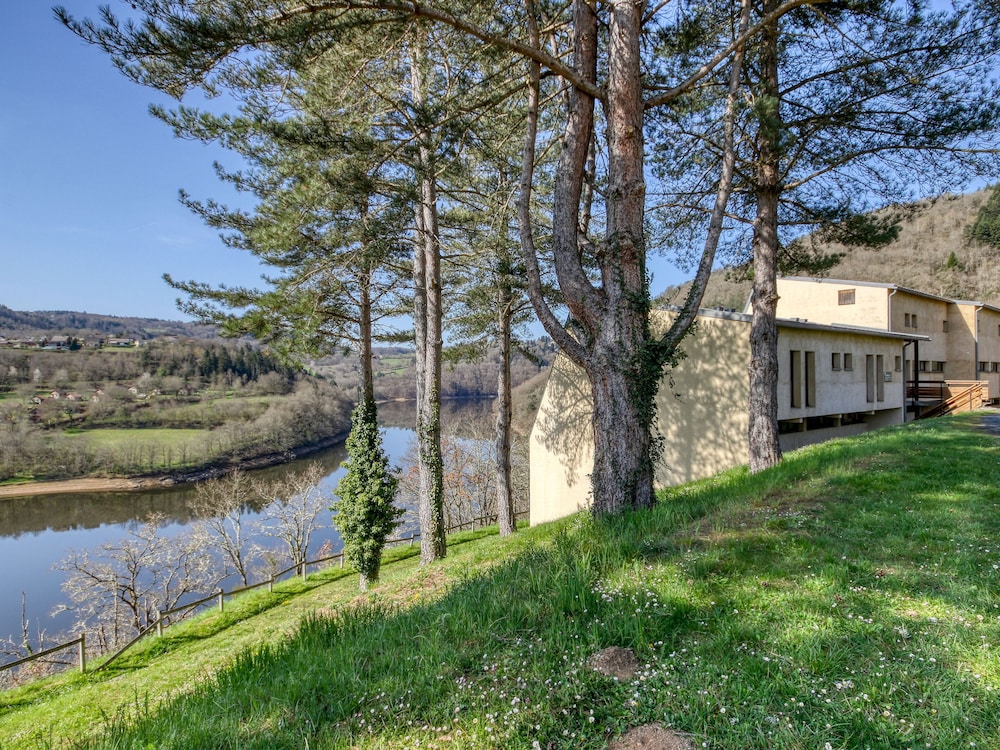 Residence Vacanceole Le Domaine de Confolant 44/62