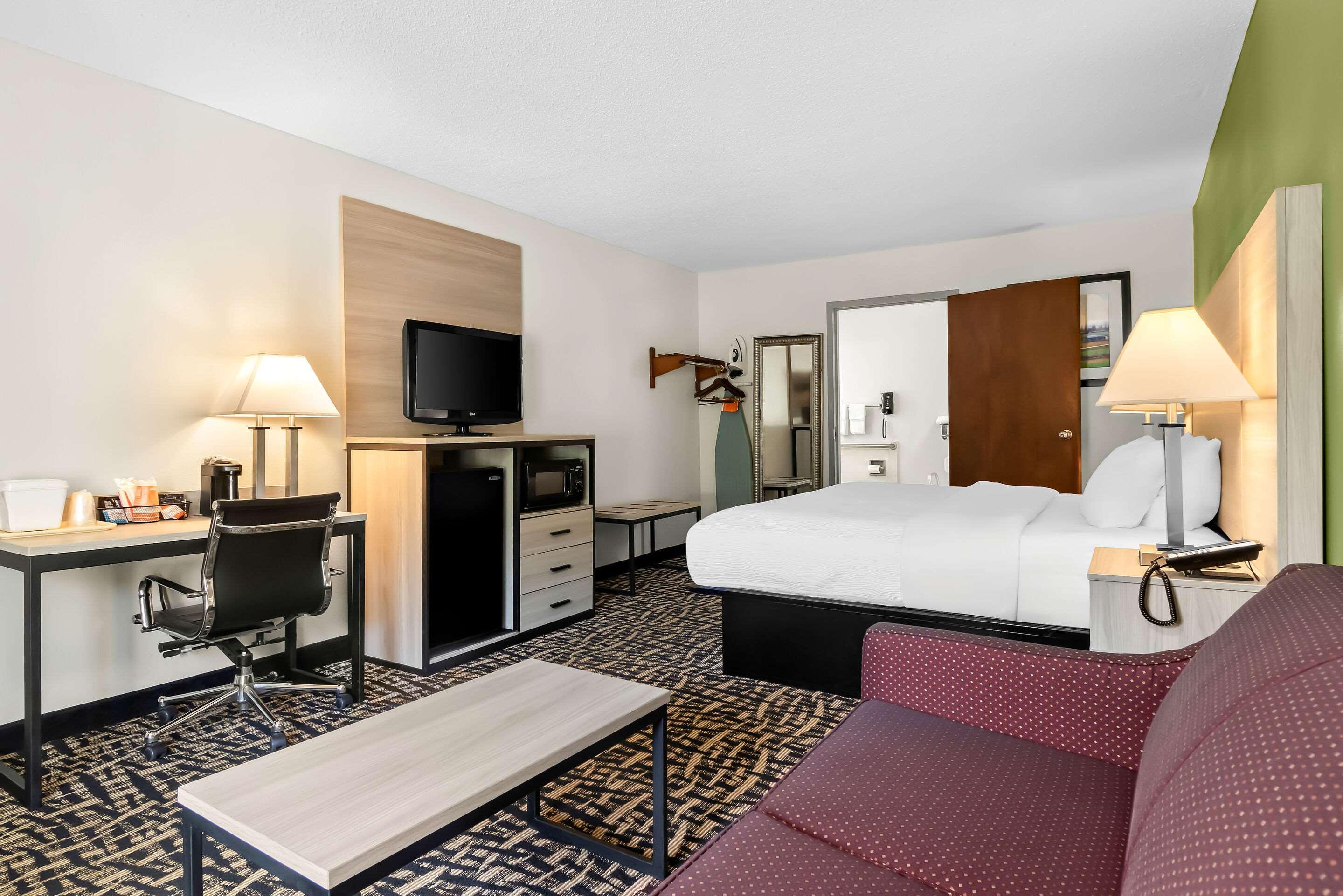 Quality Inn Russellville 13/25