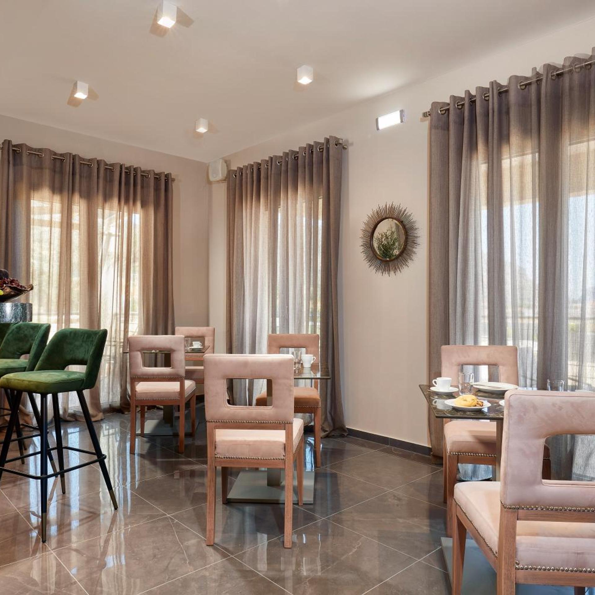 Sempre Viva Suites 25/45