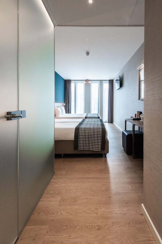 Melrose Hotel 20/42