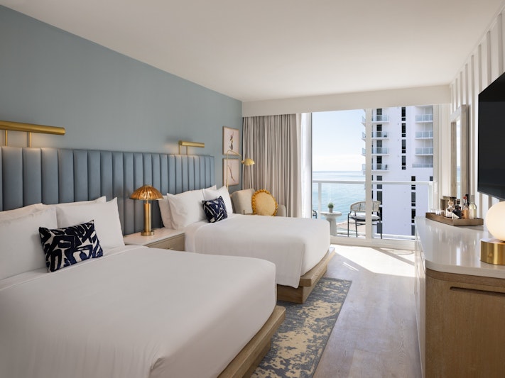 The Sunny Miami Sunny Isles Beach, Curio Collection by Hilton 3/34