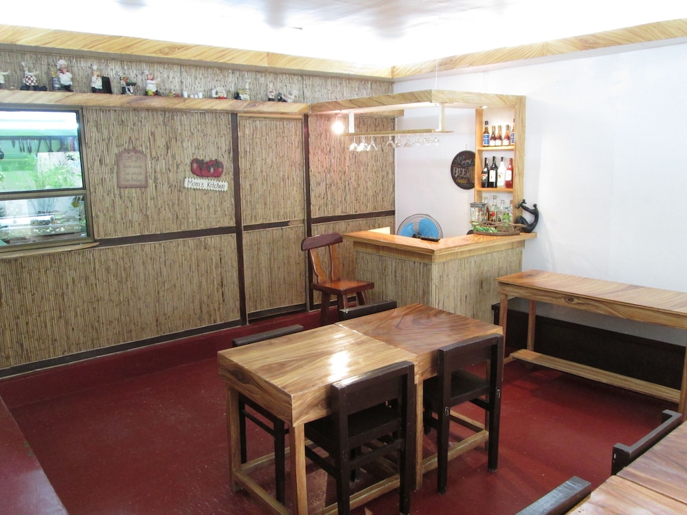 LA BELLA CASA DE BORACAY 40/57