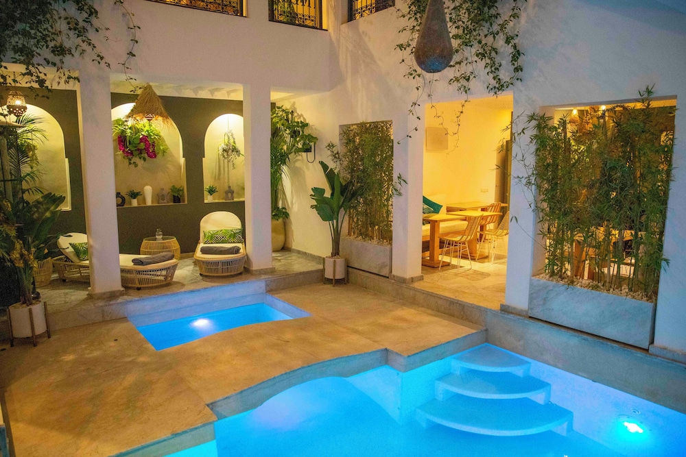 RIAD AL RIMAL 23/50