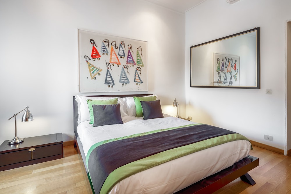 NO 9 COLOSSEO LUXURY SUITES 15/50
