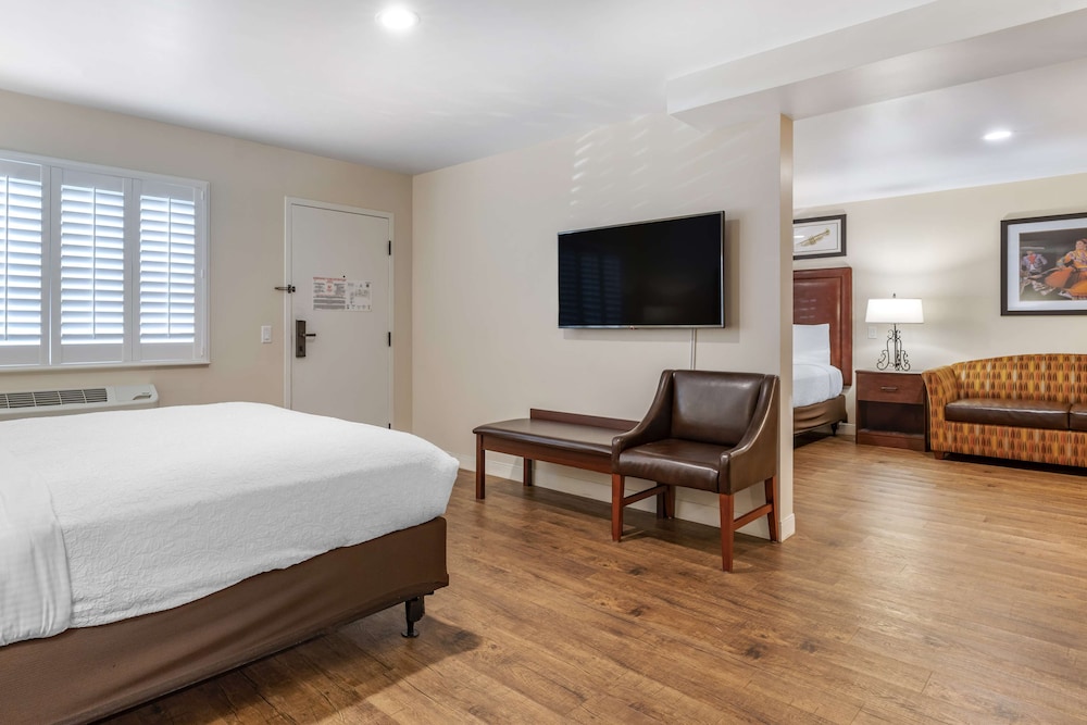 Best Western Rose Garden Inn 29/37